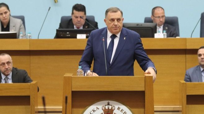 Dodik: Poništiti odluke Šmita u roku od sedam dana, tri ambasadora proglasiti...