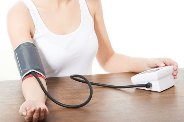 visok krvni pritisak nakon porodjaja minoksidil liječenje hipertenzije