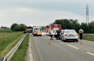 Užasna nesreća kod Bijeljine, sudarili su kamion i dva automobila