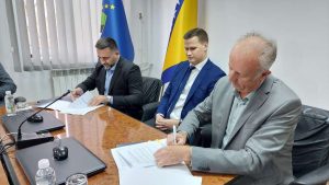 Potpisan sporazum o realizaciji infrastrukturnih projekata u Gradačcu