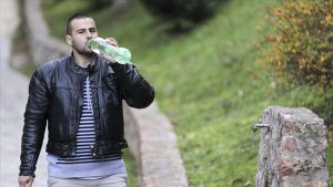 Fojnica: Marin zbog rijetkog poremećaja dnevno pije i do 27 litara vode
