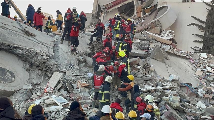 Broj poginulih u snažnim zemljotresima u Turkiye povećan na 12.873