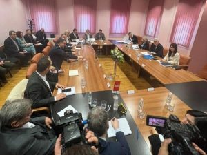 HDZ, SNSD i Trojka počeli sastanak u Mostaru