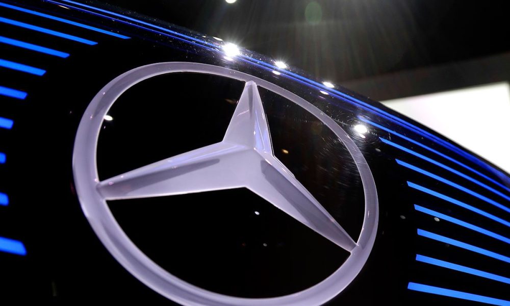 Profit Mercedes-Benza gotovo prepolovljen u 2025. godini