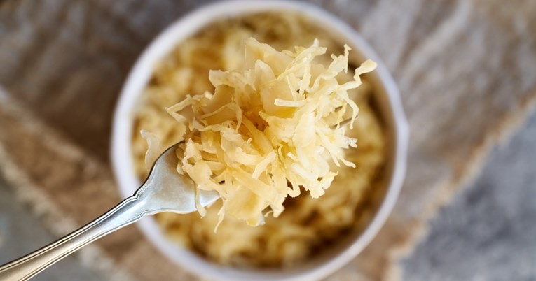 Šta se dešava ako jedete kiseli kupus svaki dan? 7 nevjerovatnih koristi i 2 velike opasnosti