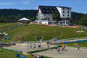 Preminuo srednjoškolac na kojeg je pao gol u Ajdinovićima