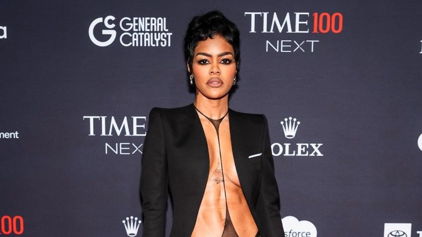 Može li se ovo uopšte nazvati haljinom: Glumica se pojavila skoro gola