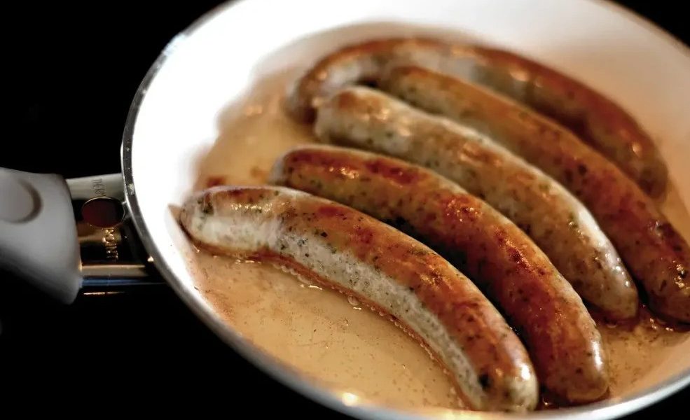 Uvijek kada pržite kobasicu u tiganj stavite 1 sastojak, onda bude mnogo ukusnija i ne puca