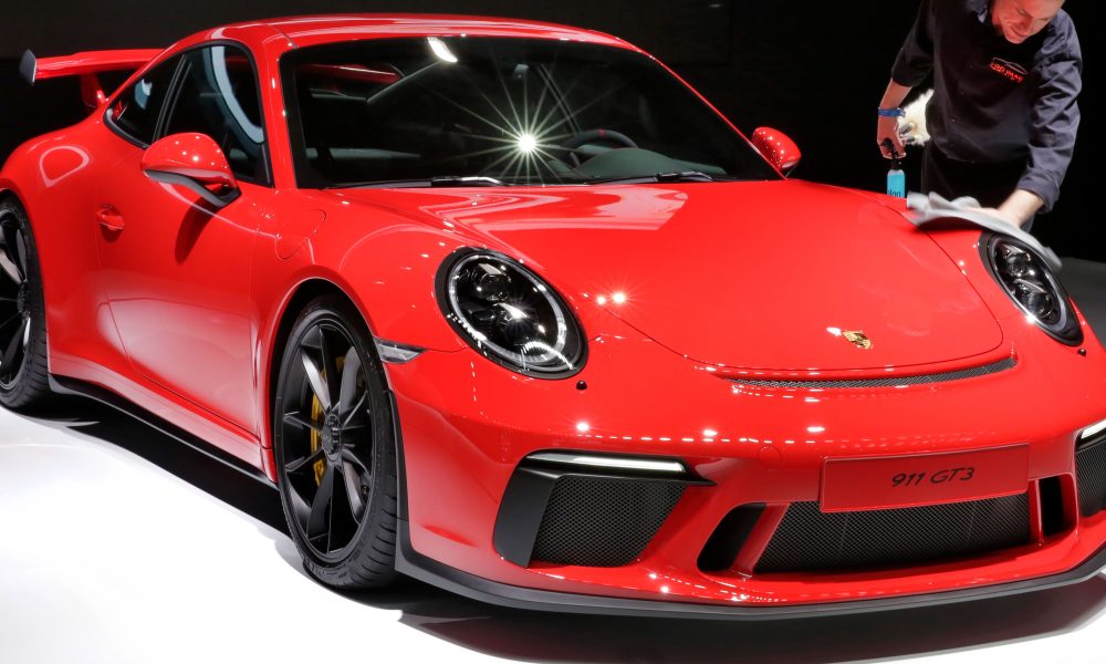 Na deset automobila u BiH potrošeno 3,5 miliona KM: Najskuplji je luksuzni Porsche