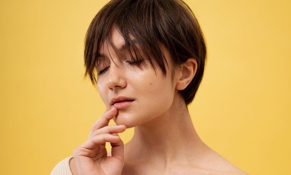 Duga kosa je prošlost: Ova frizura će biti glavni trend 2026. godine