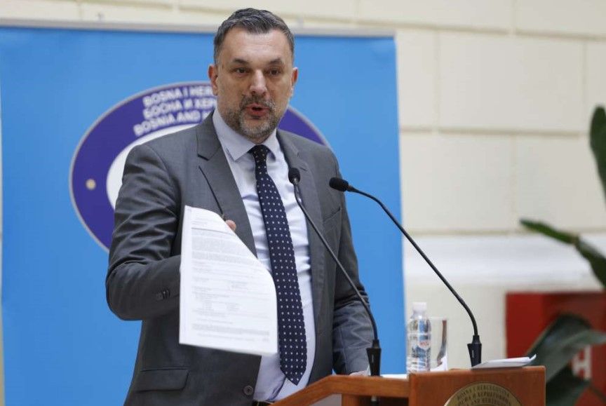 Ko čuva državu dok protiv nje rade Dodikovi milioni