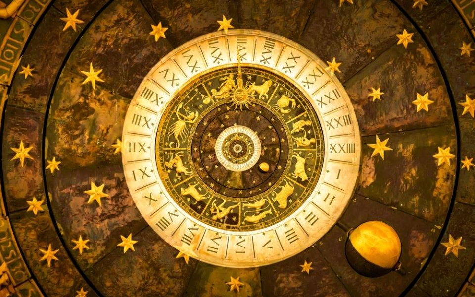 Pomračenje Sunca u Vodoliji i Saturn u Ovnu: Veliki horoskop promjena za sve znakove