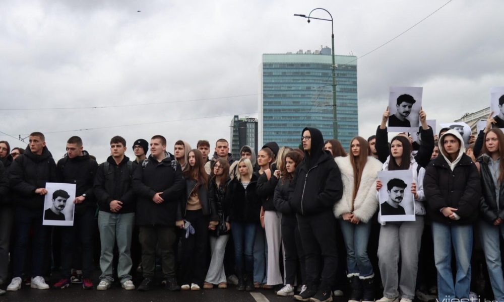 Mladi blokirali glavnu ulicu, protest u Sarajevu