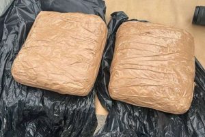 Policija u Tuzli pronašla tri kilograma droge i oružje