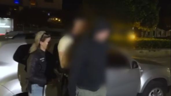 Posvađao se s prijateljem, pa mu izbo kćerku (12) da se osveti: Zario joj šarafciger u pluća