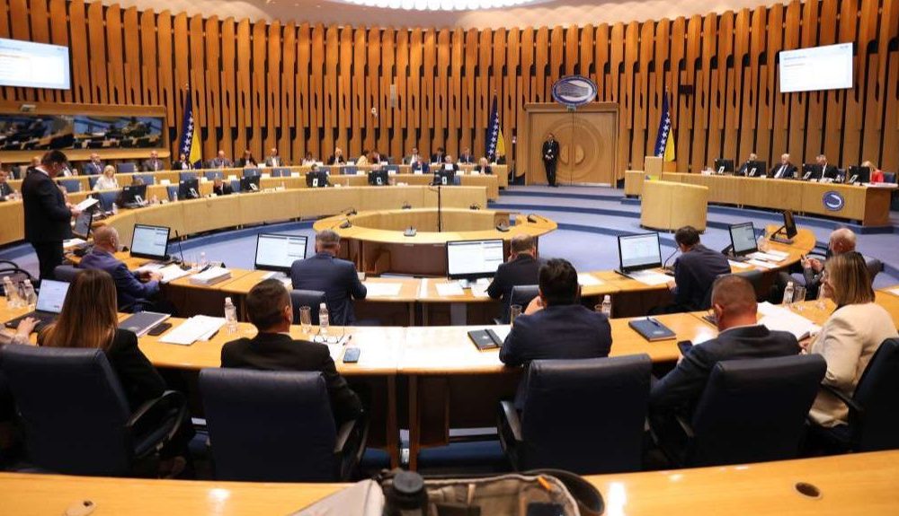 Danas hitna sjednica Doma naroda PSBiH, delegati iz HDZ-a na
